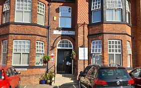 Crescent Lodge Guest House